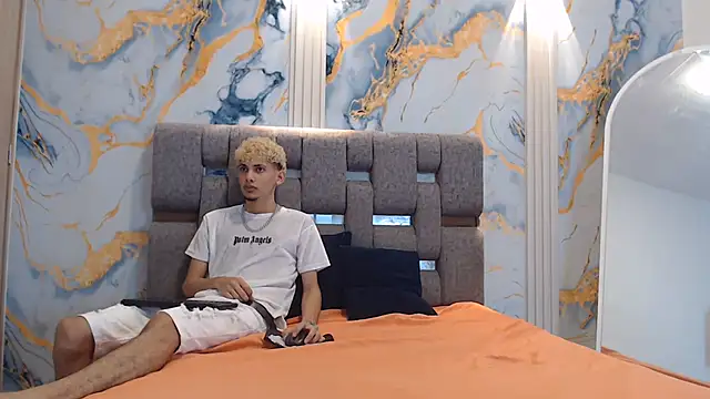 Snapshot of YOUNG_BOYS_HELL chatting on July 18, 1:47 am YOUNG BOYS HELL online show from July 18, 1:47 am