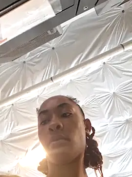 Cinnamonbunn online show from March 19, 8:09 pm