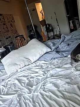 Cinnamonbunn online show from March 10, 6:45 pm