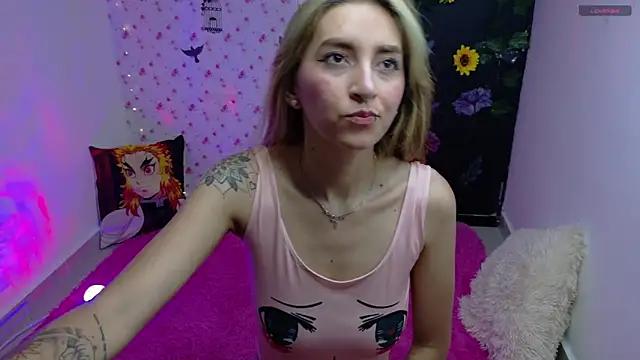 Mis Cersi online show from May 25, 8:40 pm