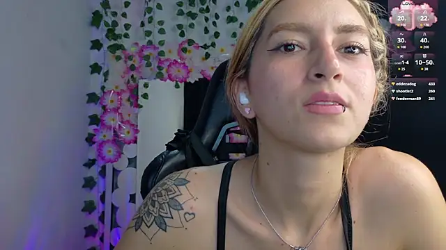 Mis Cersi online show from April 28, 2:27 am