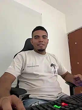 kinkyhousexxxx online show from February 21, 11:29 pm