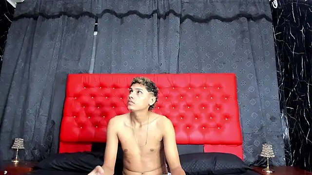 Henry and Lucy online show from March 8, 7:17 pm