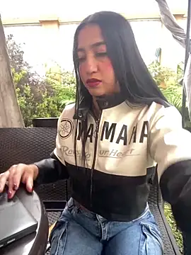 Snapshot of Daniela_Pink chatting on May 1, 11:15 am Daniela Pink online show from May 1, 11:15 am