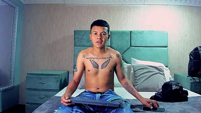 TylerGandi online show from February 21, 7:49 pm