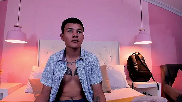 TylerGandi online show from March 1, 7:58 pm