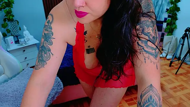 Snapshot of lilu_69 chatting on June 11, 3:47 am lilu 69 online show from June 11, 3:47 am