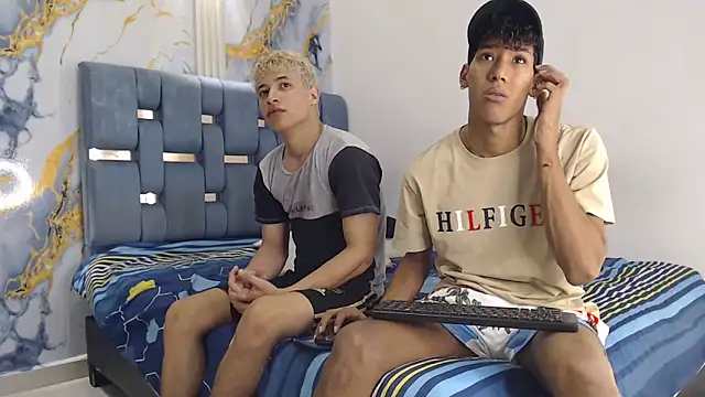 GREEN BOYS online show from April 2, 7:20 pm