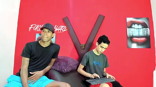 GREEN BOYS online show from February 24, 7:31 am