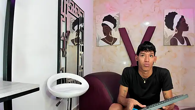 GREEN BOYS online show from March 26, 1:15 am