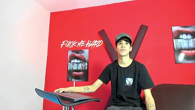 GREEN BOYS online show from March 11, 7:24 am