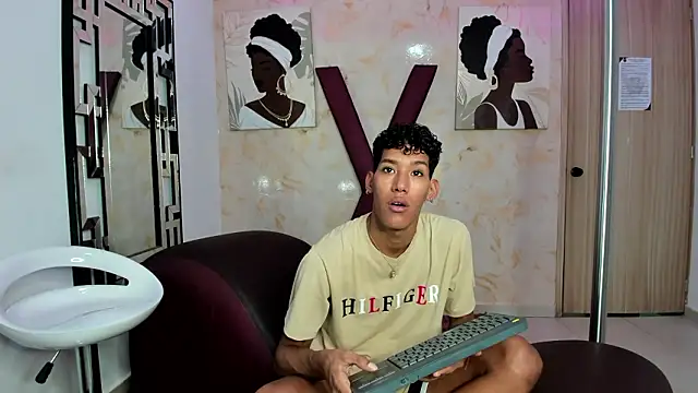 GREEN BOYS online show from March 28, 1:28 am