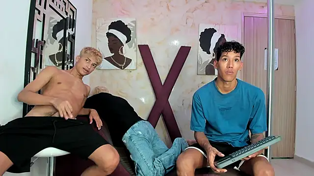 GREEN BOYS online show from March 29, 5:09 am