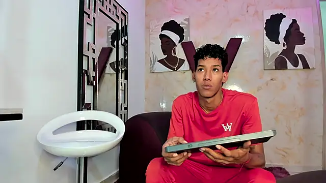 GREEN BOYS online show from March 24, 1:16 am