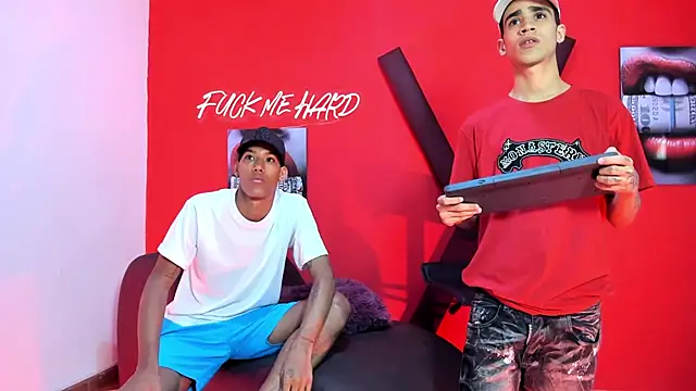 GREEN BOYS online show from February 14, 7:19 am