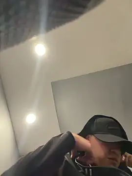 Jhon jairo420zzzz online show from April 8, 5:42 am