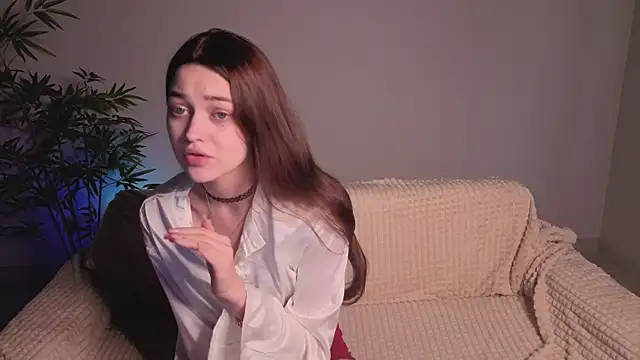 parrot kisha online show from April 15, 1:55 am