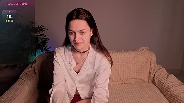 parrot kisha online show from April 18, 1:41 am