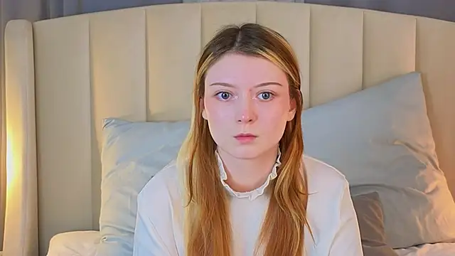 AlyssFrost online show from April 19, 2:56 am