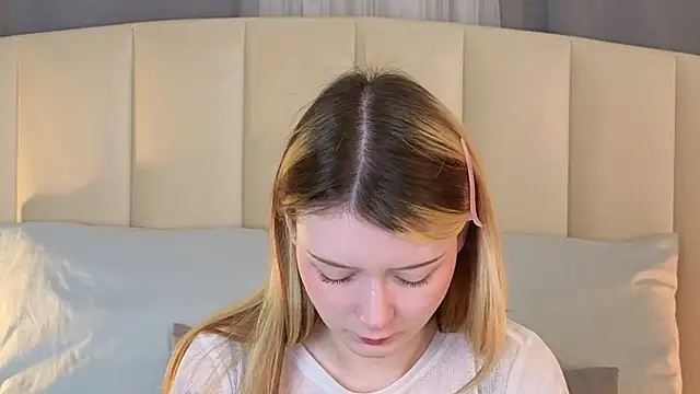 AlyssFrost online show from April 29, 2:16 am