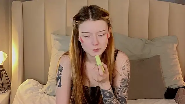 AlyssFrost online show from May 2, 3:12 am