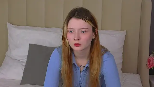 AlyssFrost online show from June 2, 2:44 am