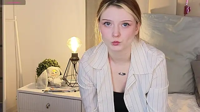 AlyssFrost online show from February 18, 4:03 pm