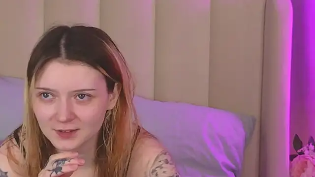 AlyssFrost online show from July 1, 4:02 am