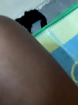 Your couple 01 online show from April 9, 6:14 pm