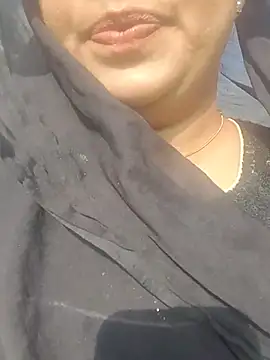 Snapshot of taniya0 chatting on August 3, 11:16 am taniya0 online show from August 3, 11:16 am
