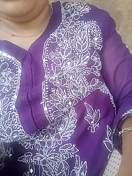 Snapshot of taniya0 chatting on June 20, 11:59 am taniya0 online show from June 20, 11:59 am