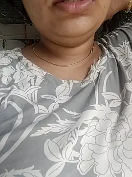Snapshot of taniya0 chatting on August 1, 3:26 am taniya0 online show from August 1, 3:26 am