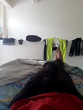 isuru lakshan online show from February 25, 1:33 pm