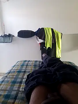 isuru lakshan online show from March 15, 7:04 am