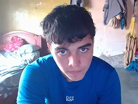 Snapshot of heiker__ chatting on March 21, 5:28 pm heiker online show from March 21, 5:28 pm