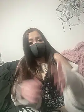 ran cha  online show from February 25, 5:02 pm