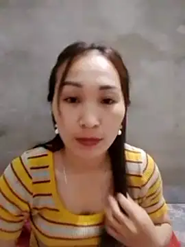 Snapshot of Thobaby112 chatting on February 25, 12:33 am Thobaby112 online show from February 25, 12:33 am