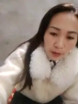 Snapshot of Thobaby112 chatting on February 19, 7:05 am Thobaby112 online show from February 19, 7:05 am