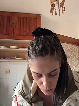 Snapshot of MonChery chatting on February 24, 8:48 am MonChery online show from February 24, 8:48 am