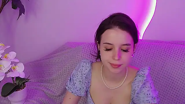 Snapshot of LanaLedger chatting on May 10, 10:52 am LanaLedger online show from May 10, 10:52 am