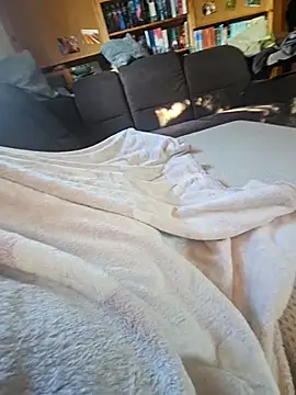 Gris-shadow online show from February 15, 9:08 am