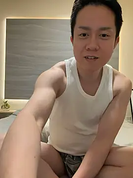 Snapshot of taiki2026 chatting on April 4, 9:16 am taiki2026 online show from April 4, 9:16 am