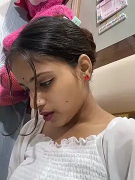 samayra1144 online show from May 15, 10:46 am