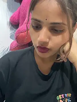 samayra1144 online show from May 6, 12:36 am