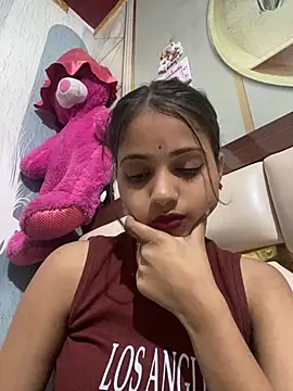 samayra1144 online show from May 13, 7:15 am