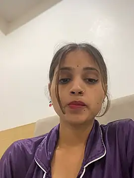 samayra1144 online show from May 30, 8:36 pm