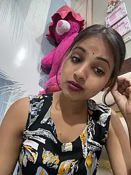 samayra1144 online show from May 17, 9:42 am