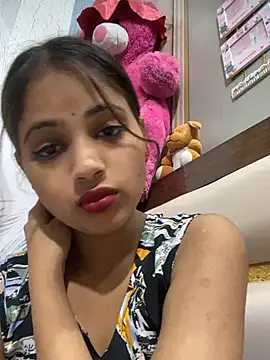 samayra1144 online show from May 18, 8:52 am