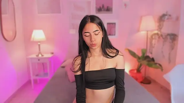 Ivyy sweet  online show from April 14, 8:14 pm