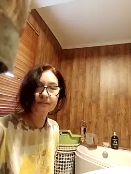 Snapshot of Vikimoon11211 chatting on February 14, 1:55 pm Vikimoon11211 online show from February 14, 1:55 pm